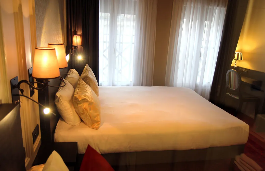 Best Western Le Montmartre - Saint Pierre-1