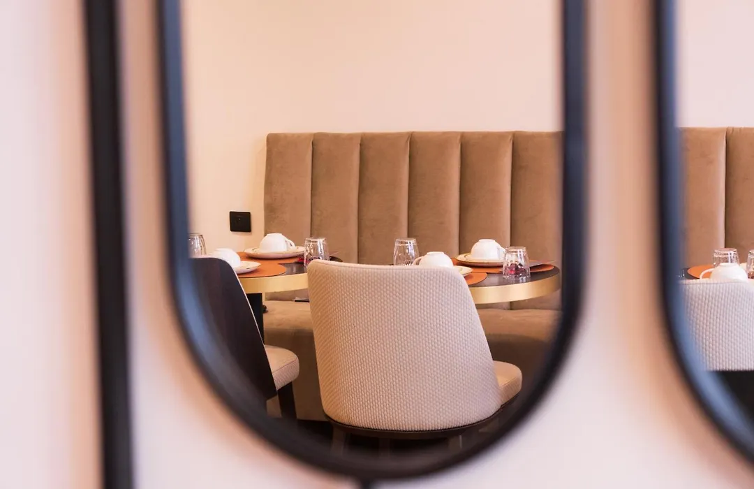 Hotel Frochot Montmartre-1