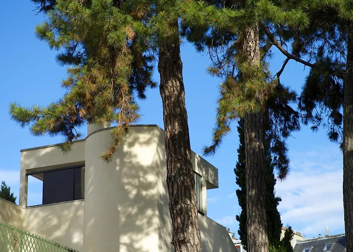 Villa Du Square, Luxury Guest House