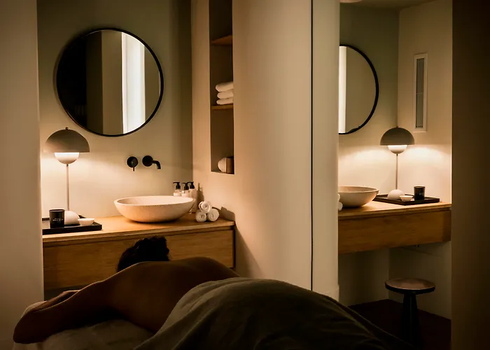 4 sterren hotel: Hotel National Des Arts Et Metiers