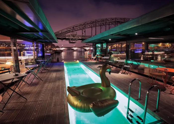Strandhotel: Hotel Off Paris Seine