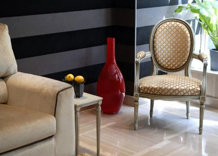 Family Hotel: Hotel Volney Opera
