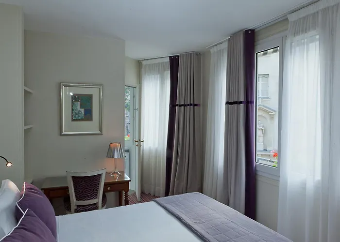 Hotel Parc Saint-Severin - Esprit De France