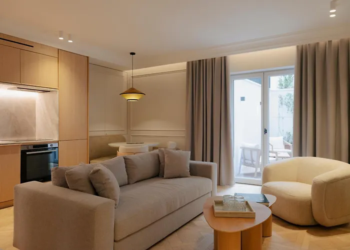 Maison Iéna - Serviced s On Champs Elysées