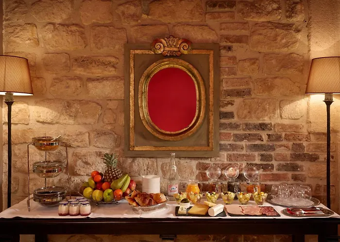Hotel Relais Saint Jacques Paris