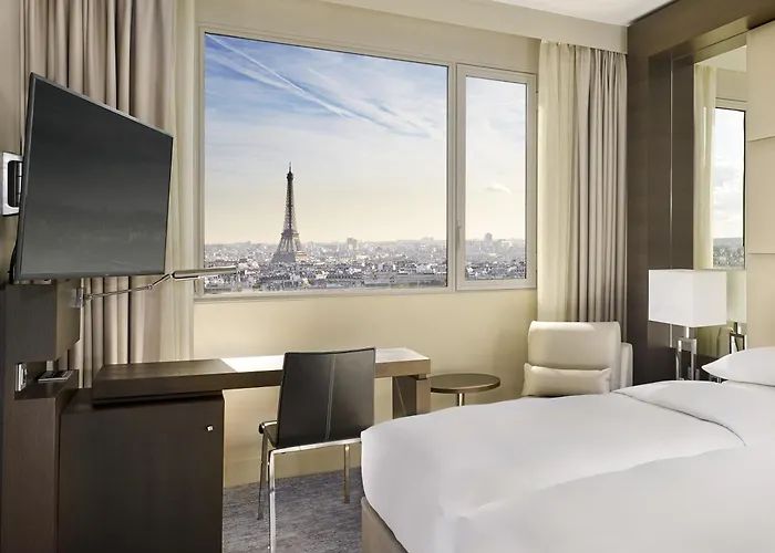 Romantic hotel: Hyatt Regency Paris Etoile